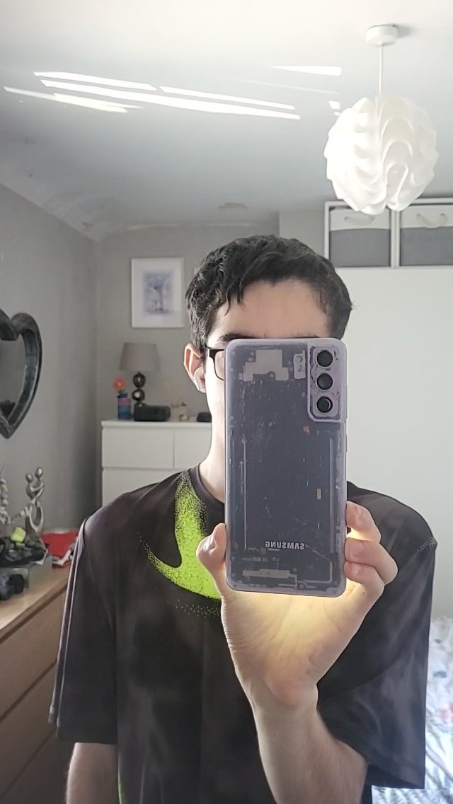 This was my sisters old phone, lmao