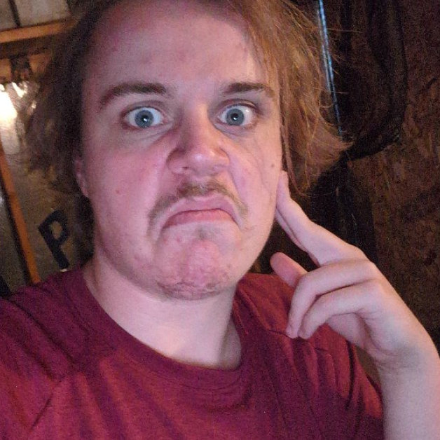 DikeAlbinOnDiVine
