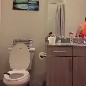 When you're tired of your moms 💩 😂😂😂 lol #PoopPrank MightyMom
