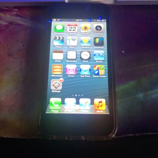i love the 10Year Anniversary wallpaper:3